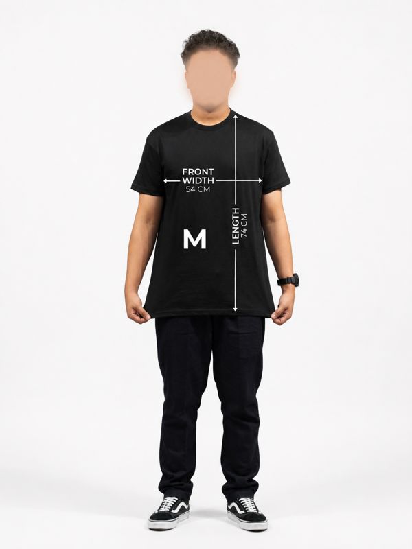 Size M on a 172 cm model, slightly tight fit